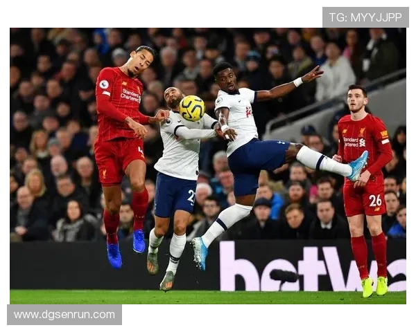 利物浦崩盘危机?战术失误暴露防守漏洞,豪华阵容却难保争冠地位! 利物浦崩盘危机?战术失误暴露防守漏洞,豪华阵容却难保争冠地位!