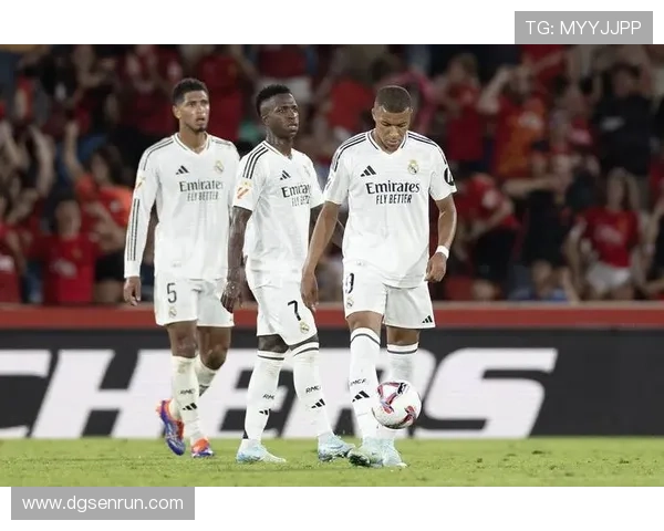 尤文图斯中场缺少关键连接点，组织与推进阶段性受限，影响球队整体表现