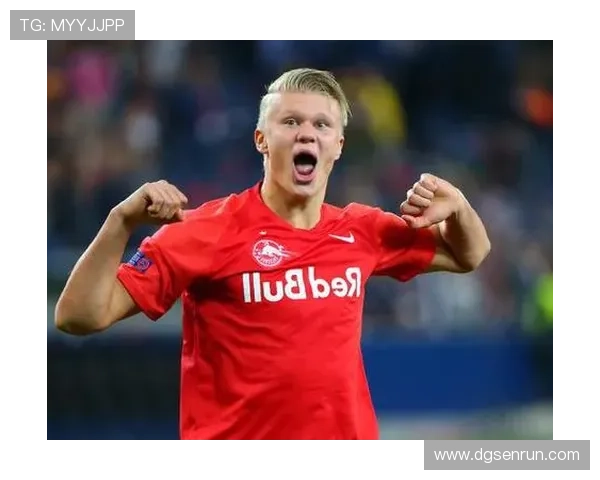 哈兰德冰箱里只放蛋白粉和冰块，连瓶可乐都得偷偷喝